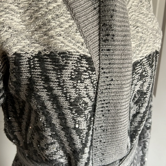 WHBM Gray Fair Isle Cover Up Wrap Sweater - Picture 6 of 10